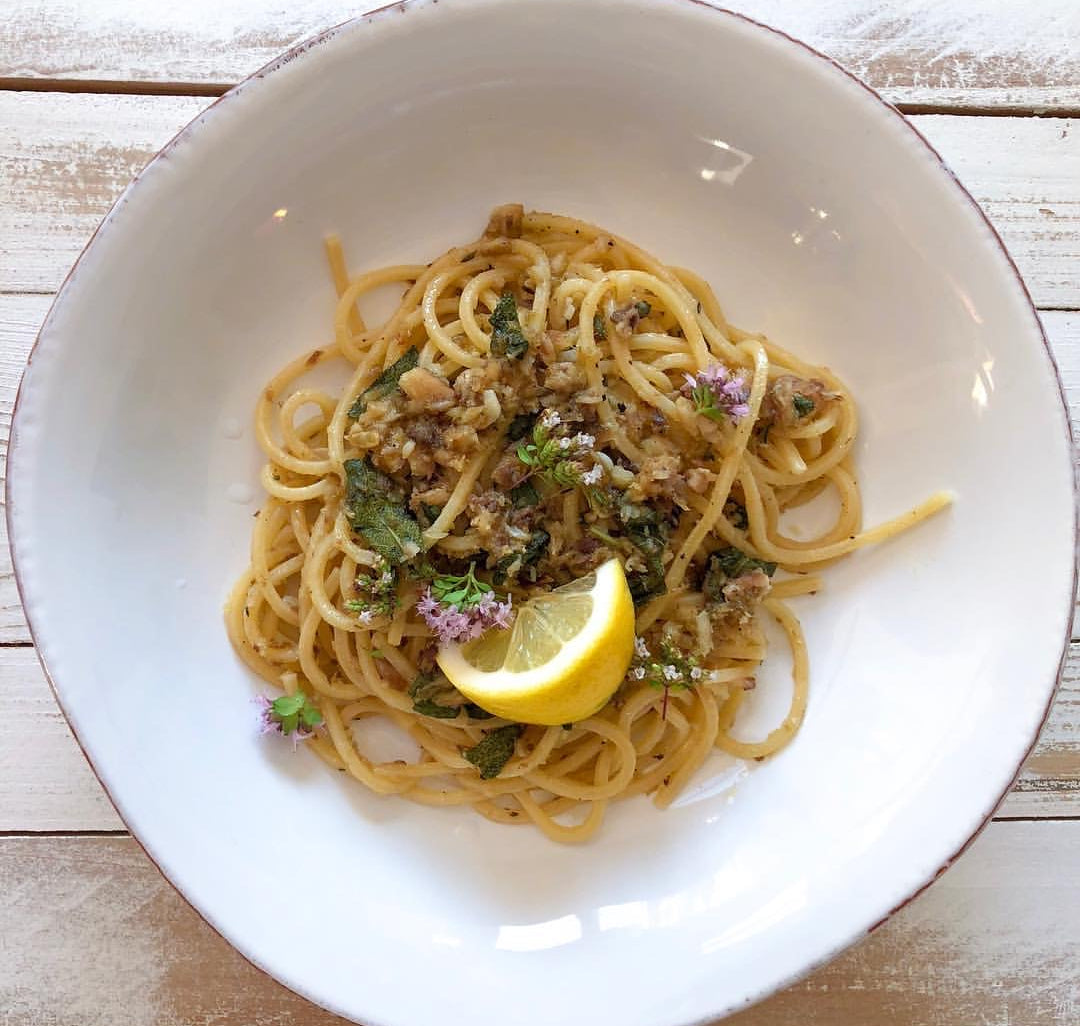 Spaghetti mit Sardellen